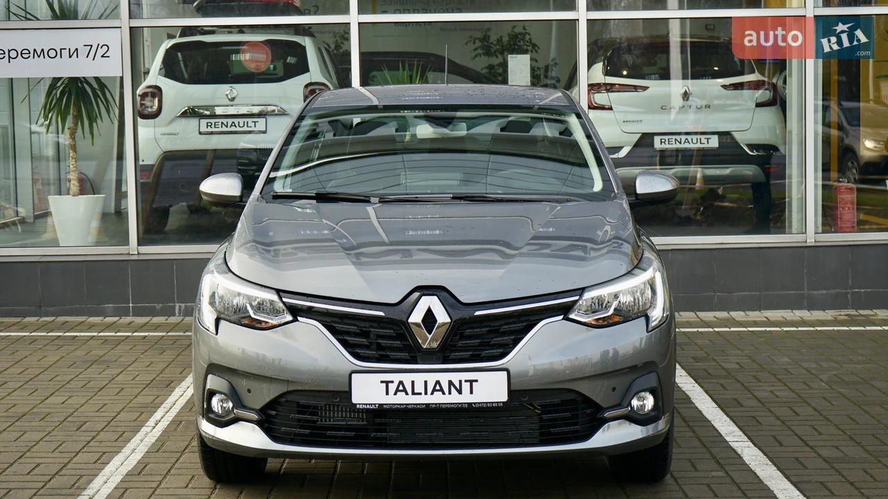 Renault-8