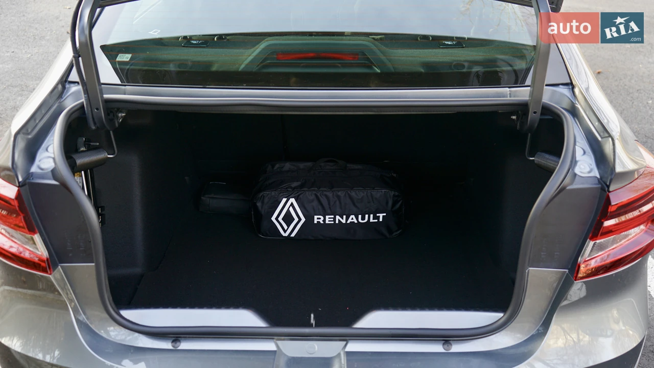 Renault-0