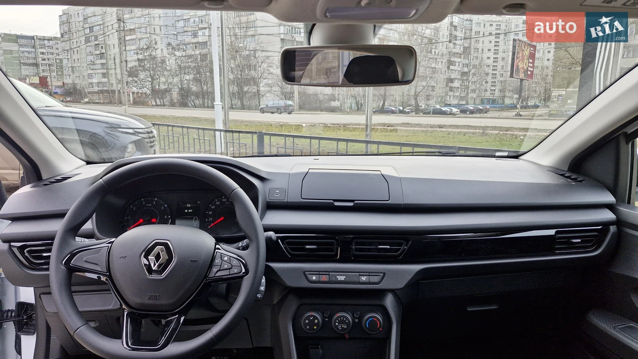 Renault-9