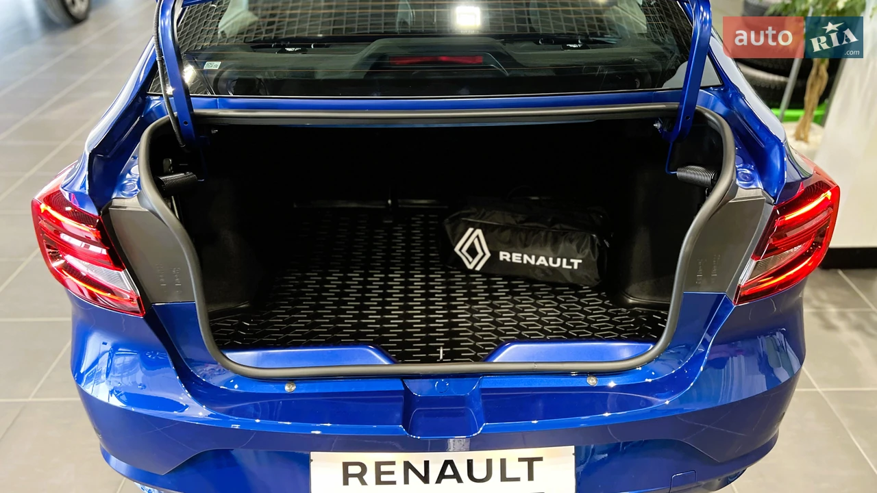 Renault-8