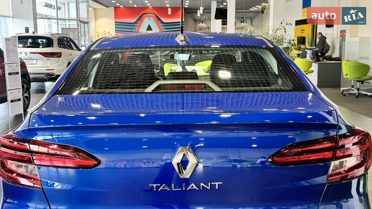 Renault-9