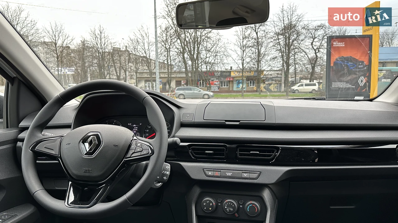 Renault-8