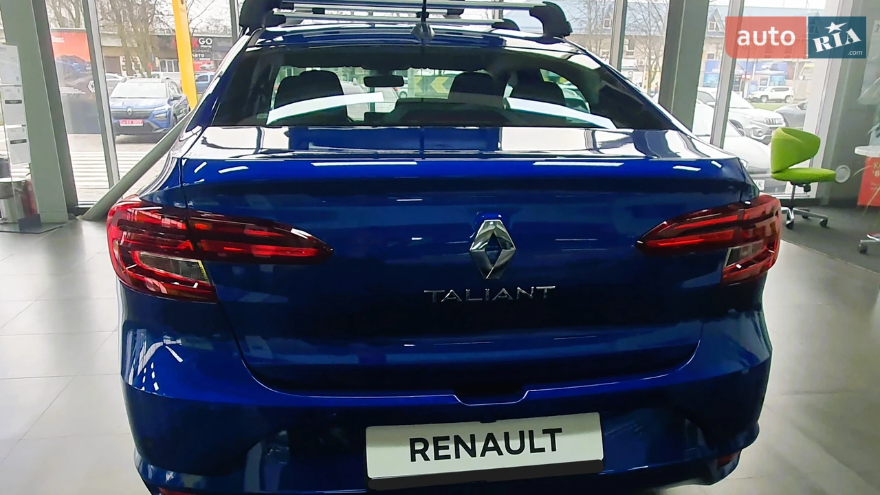 Renault-8