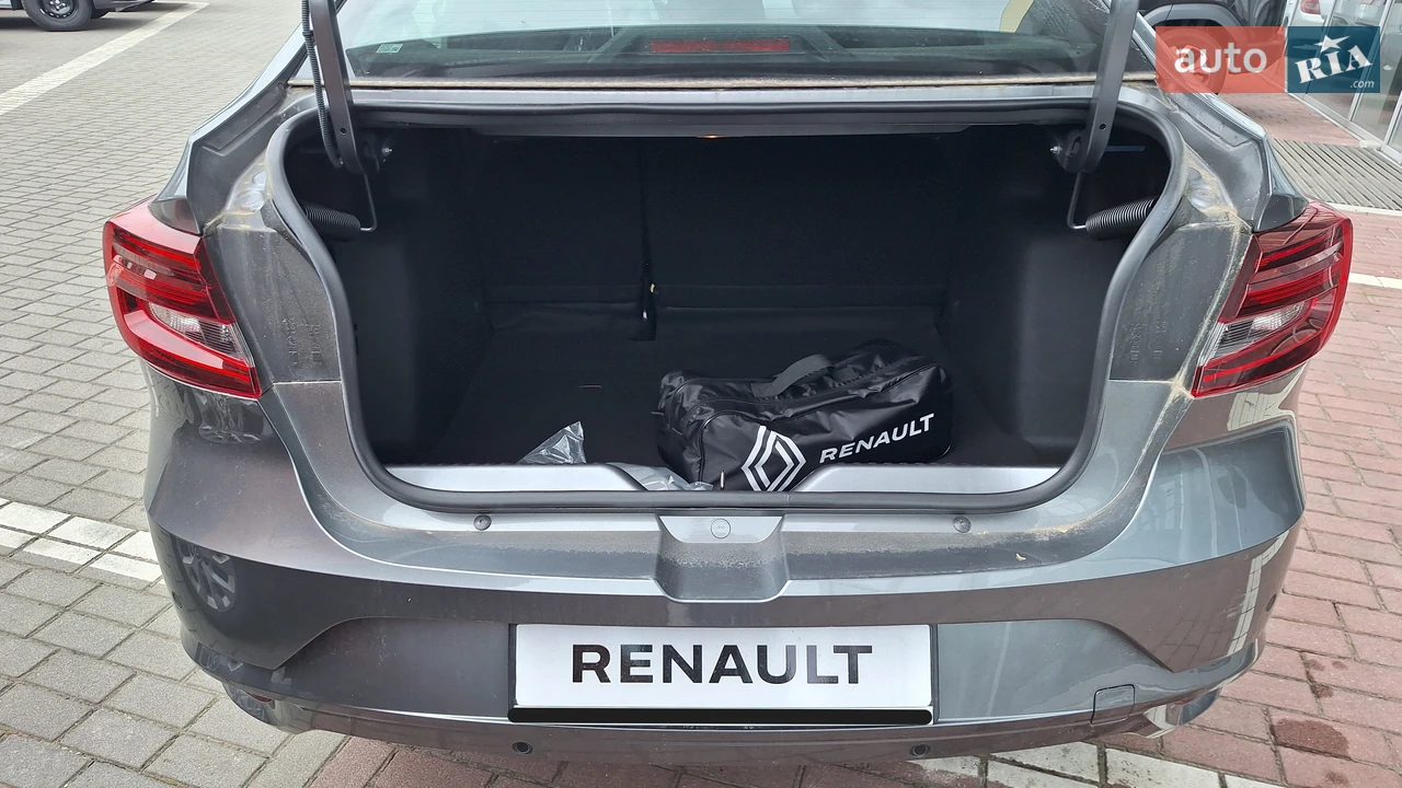 Renault-9