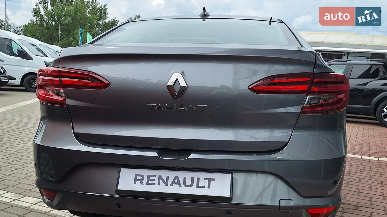 Renault-8
