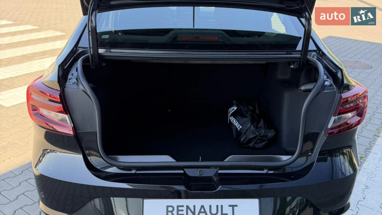 Renault-9