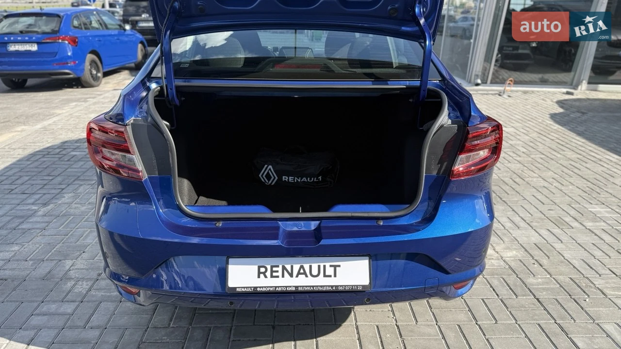 Renault-8