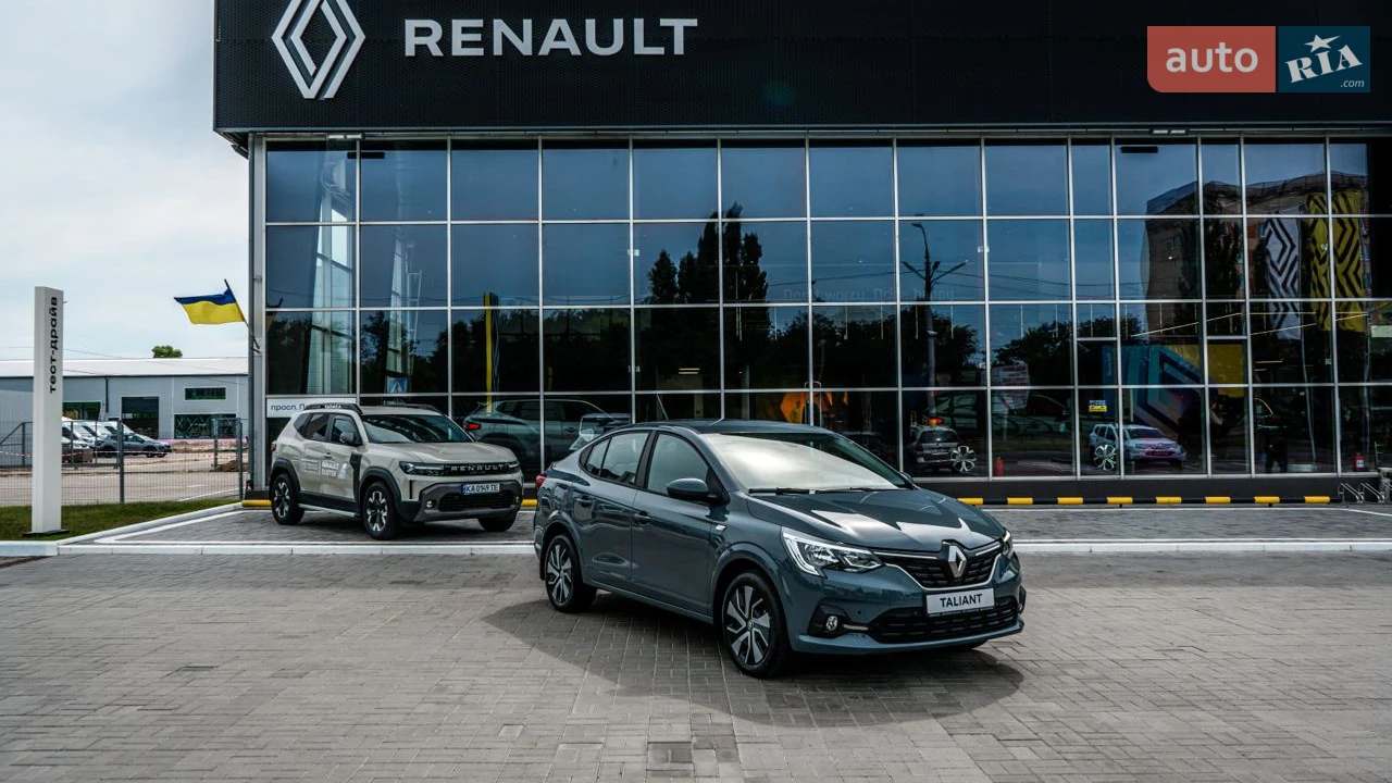 Renault-9