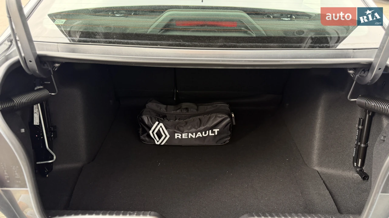 Renault-0