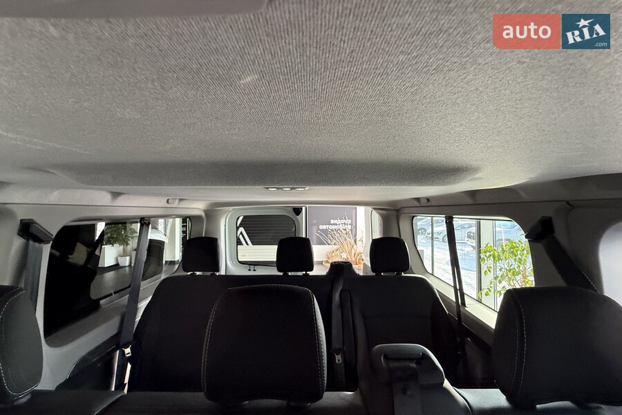 Renault Trafic - фото 17