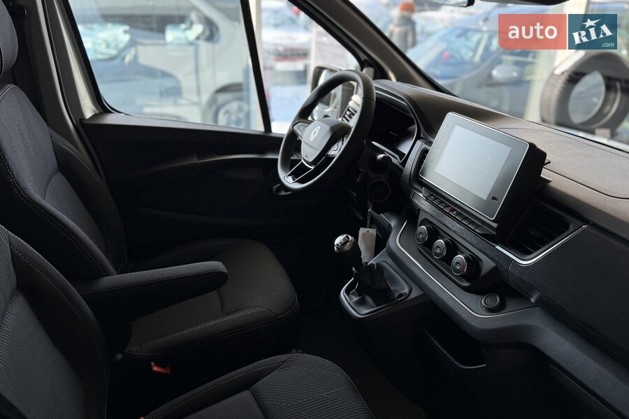 Renault Trafic - фото 18