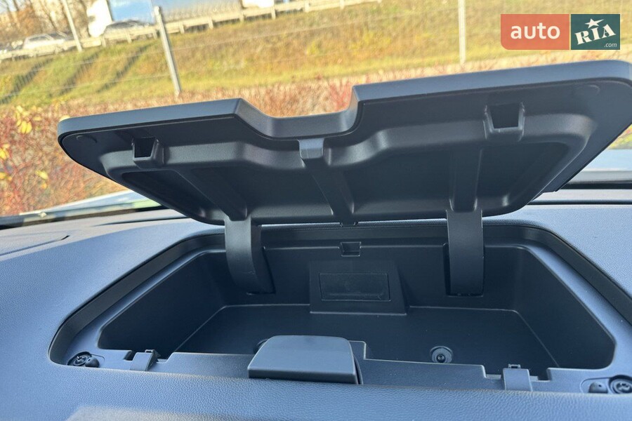 Renault Trafic - фото 9