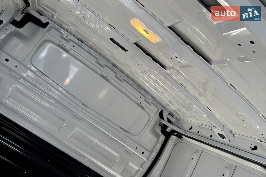 Renault Trafic - фото 17