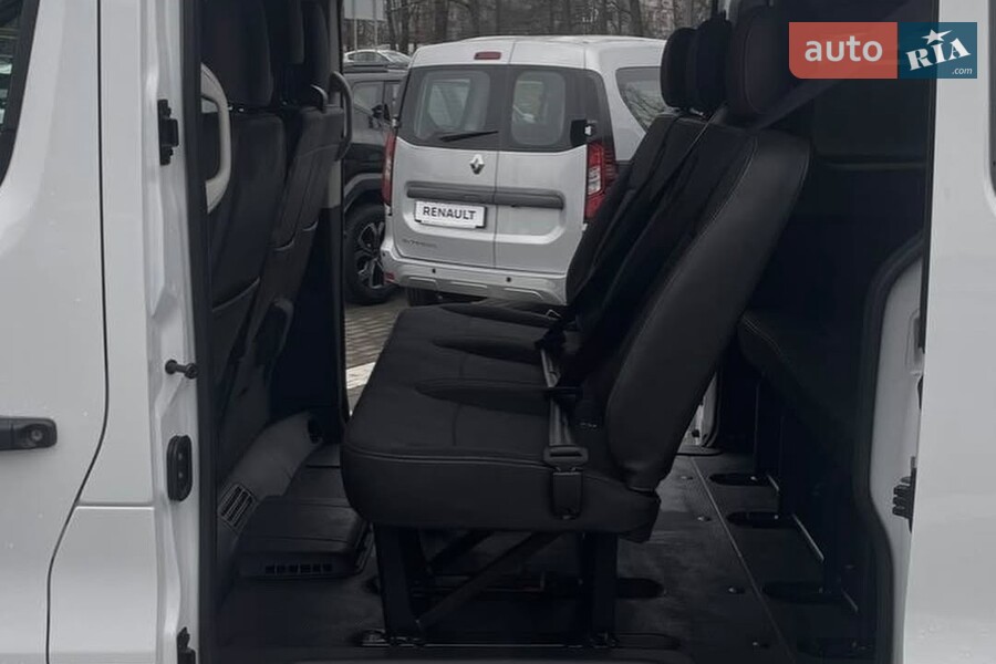 Renault Trafic - фото 10