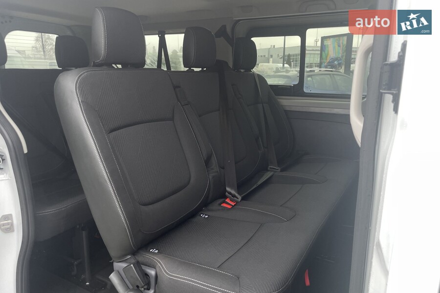 Renault Trafic - фото 9