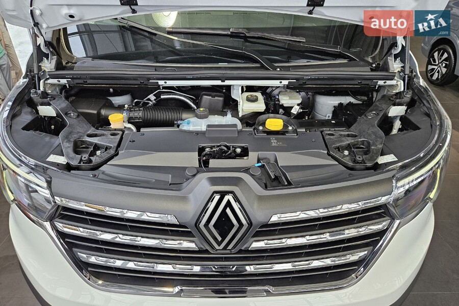 Renault Trafic - фото 2