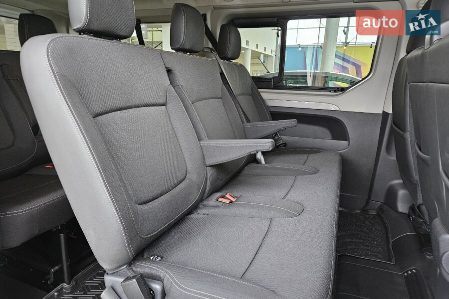 Renault Trafic - фото 35