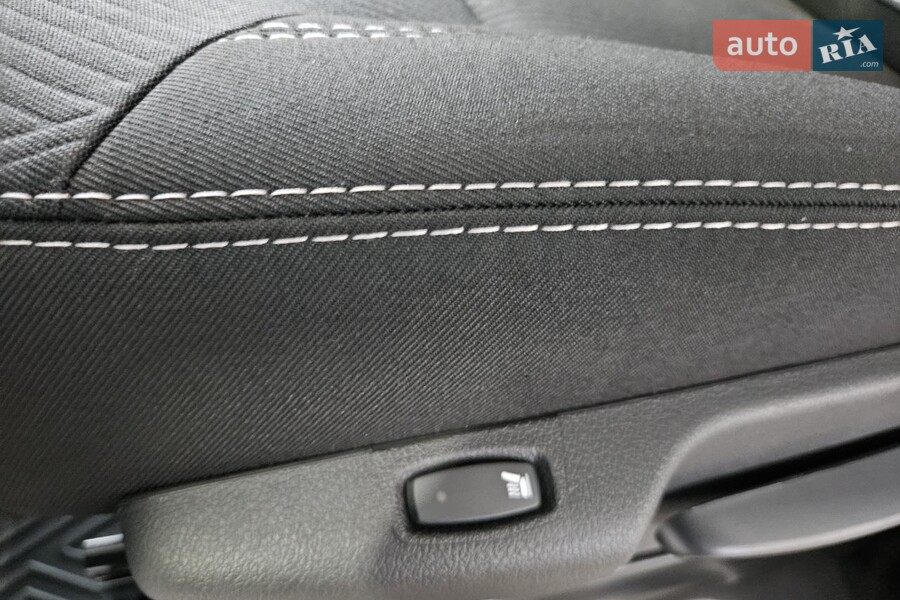 Renault Trafic - фото 15