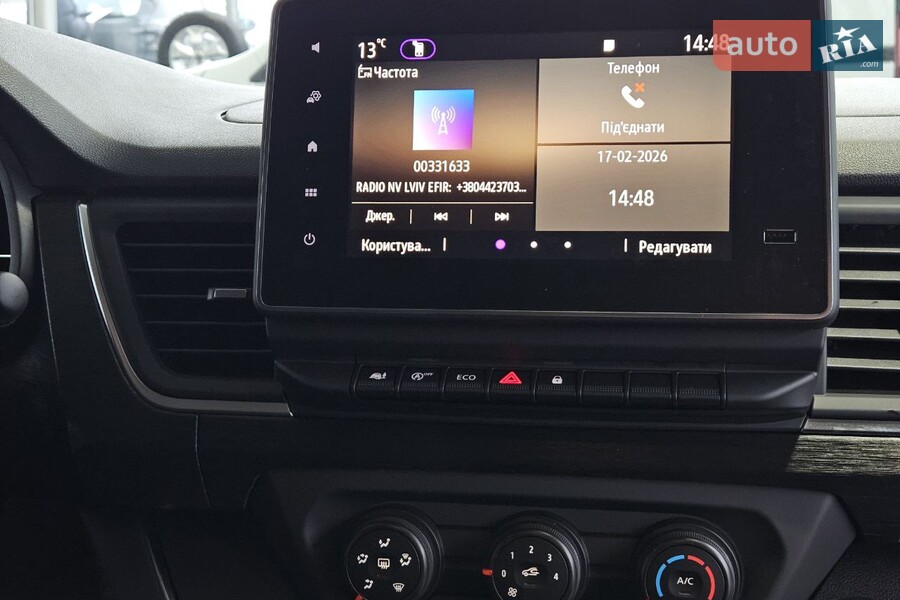 Renault Trafic - фото 22