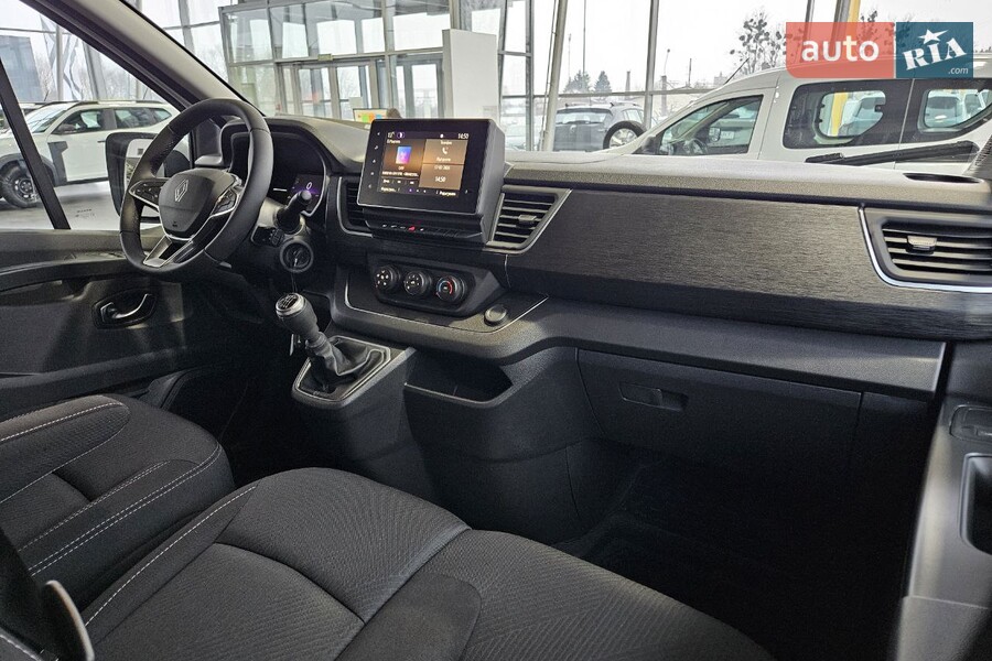 Renault Trafic - фото 17