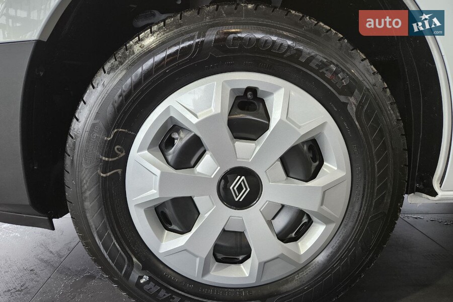 Renault Trafic - фото 39