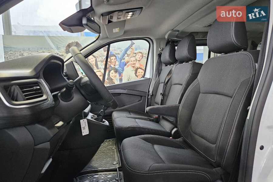 Renault Trafic - фото 14