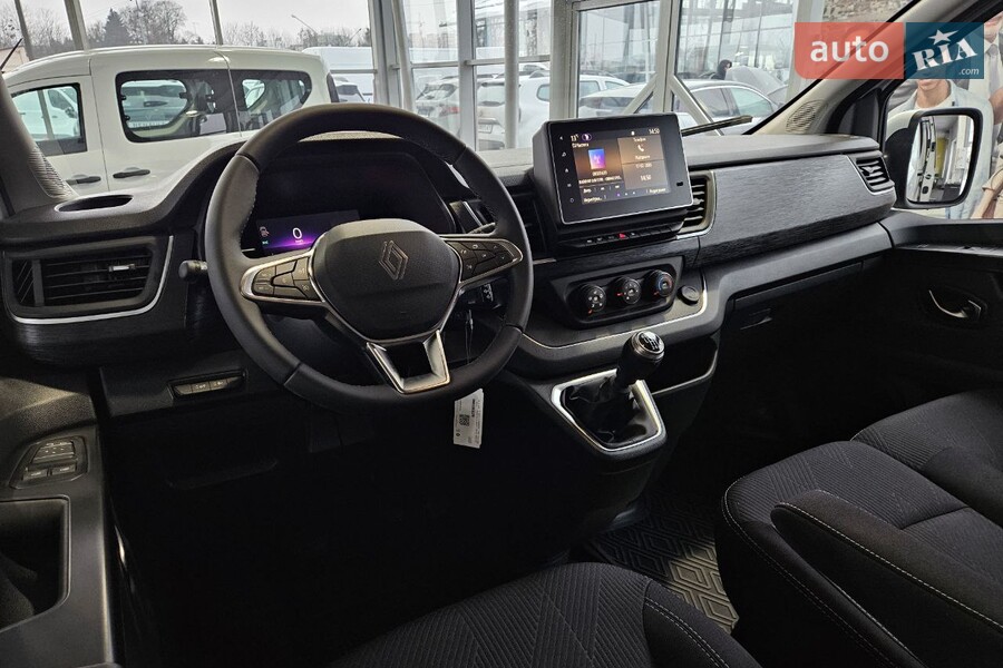 Renault Trafic - фото 16