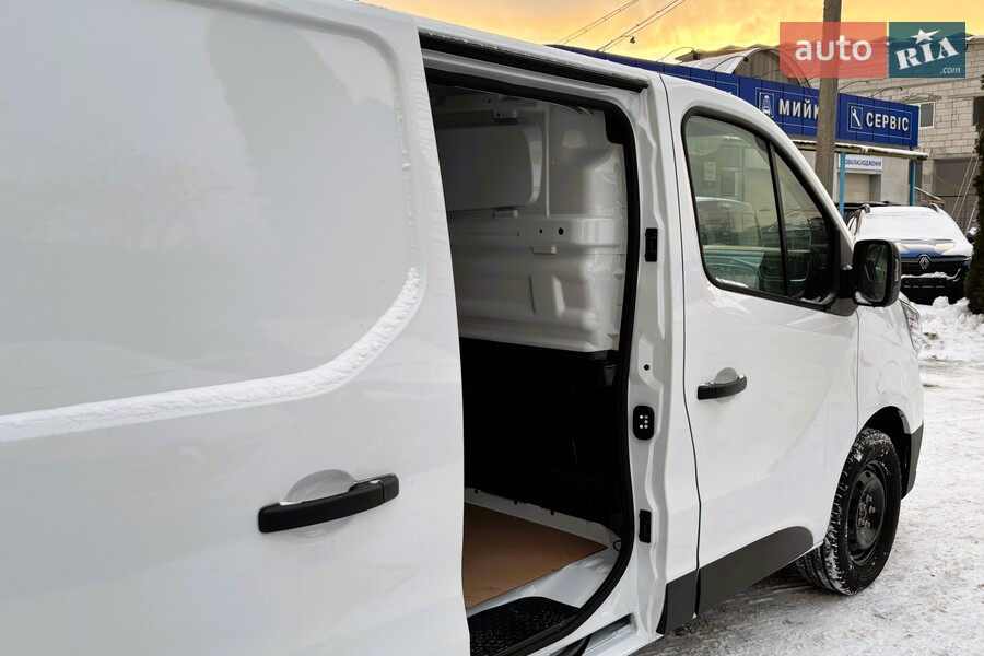 Renault Trafic - фото 5