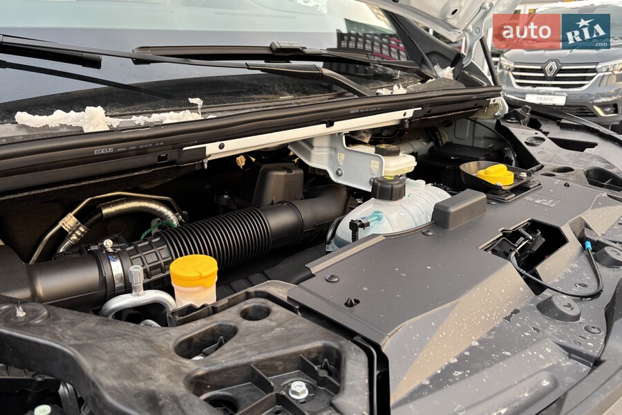 Renault Trafic - фото 22