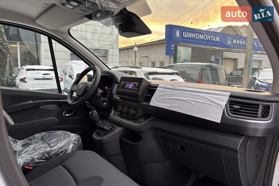 Renault Trafic - фото 18