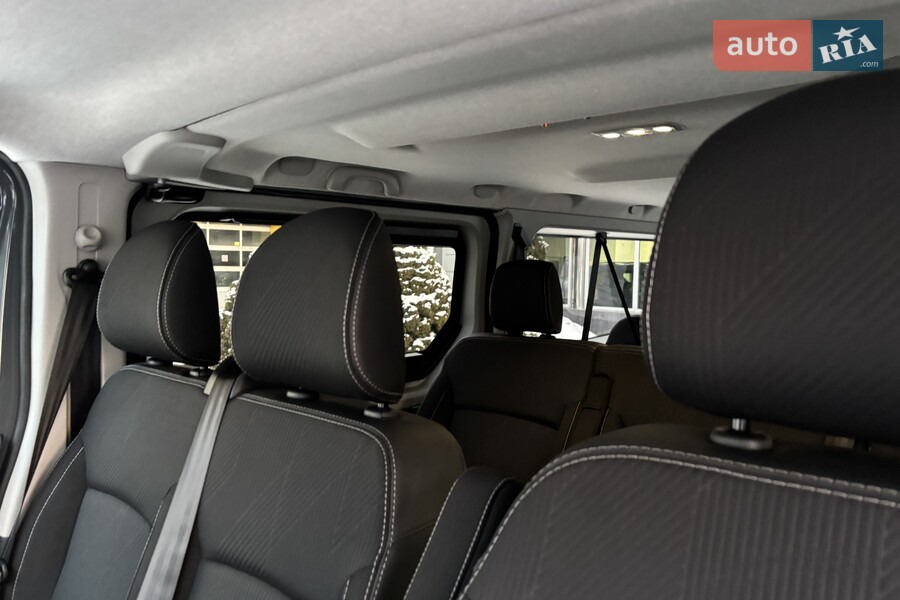Renault Trafic - фото 14