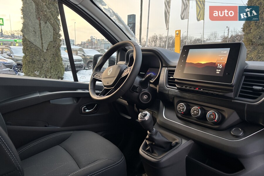 Renault Trafic - фото 18