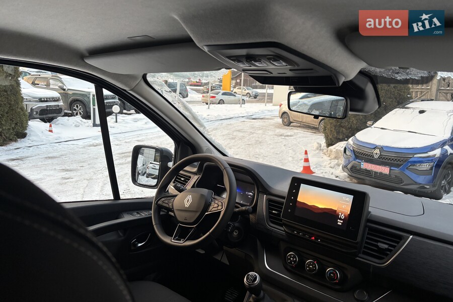 Renault Trafic - фото 15