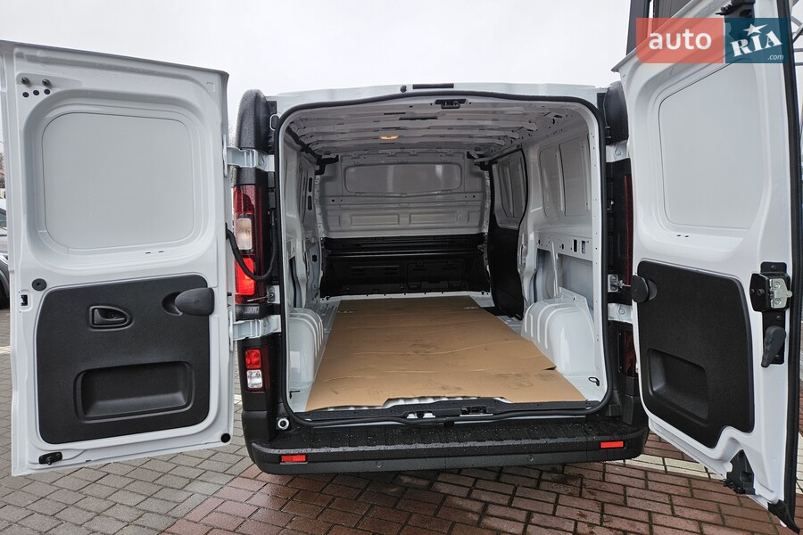 Renault Trafic - фото 14