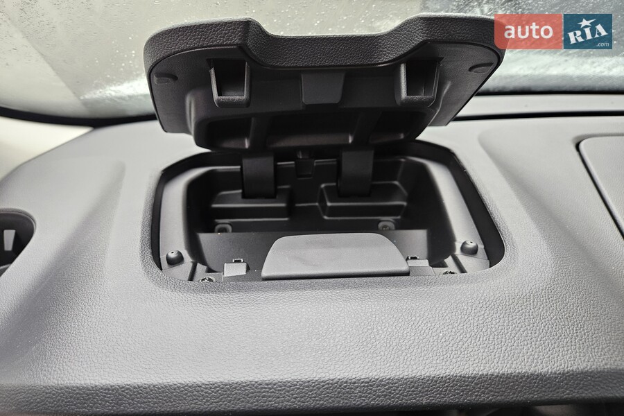 Renault Trafic - фото 25