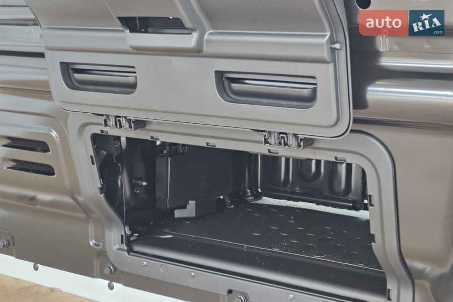 Renault Trafic - фото 17