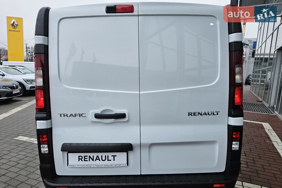 Renault Trafic - фото 11