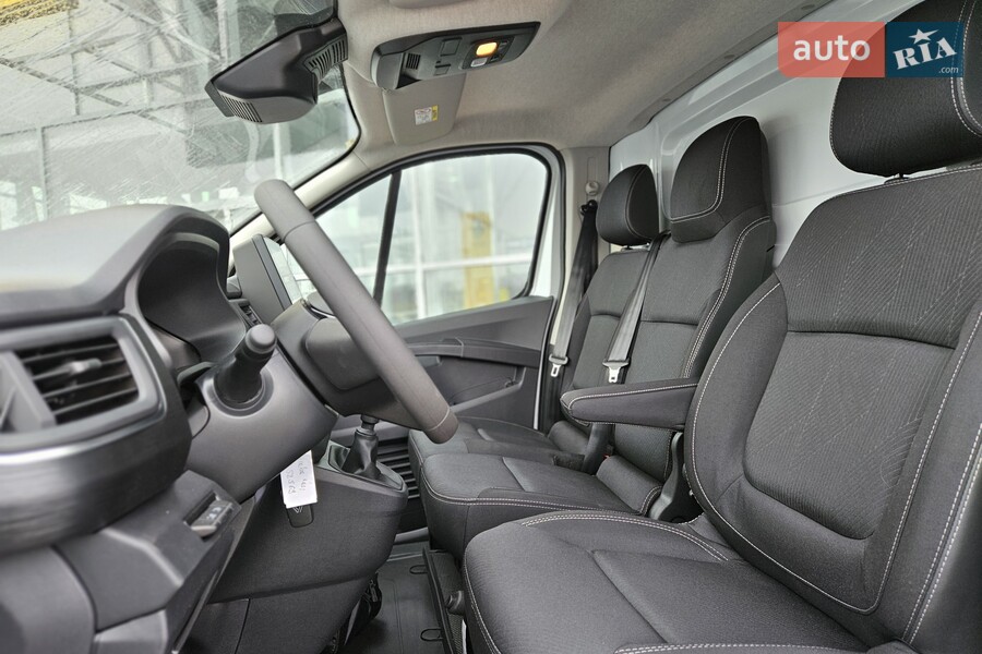 Renault Trafic - фото 21