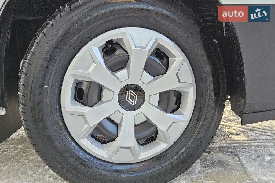 Renault Trafic - фото 8