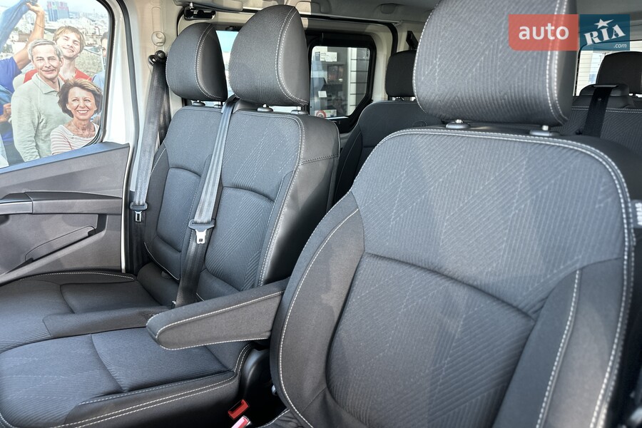 Renault Trafic - фото 18