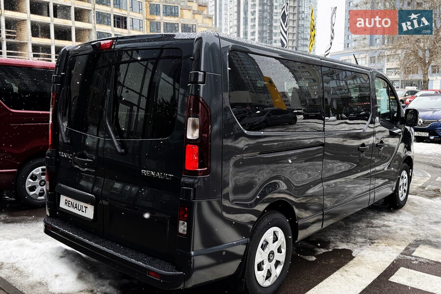 Renault Trafic - фото 8