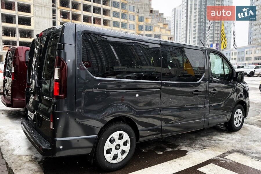 Renault Trafic - фото 10