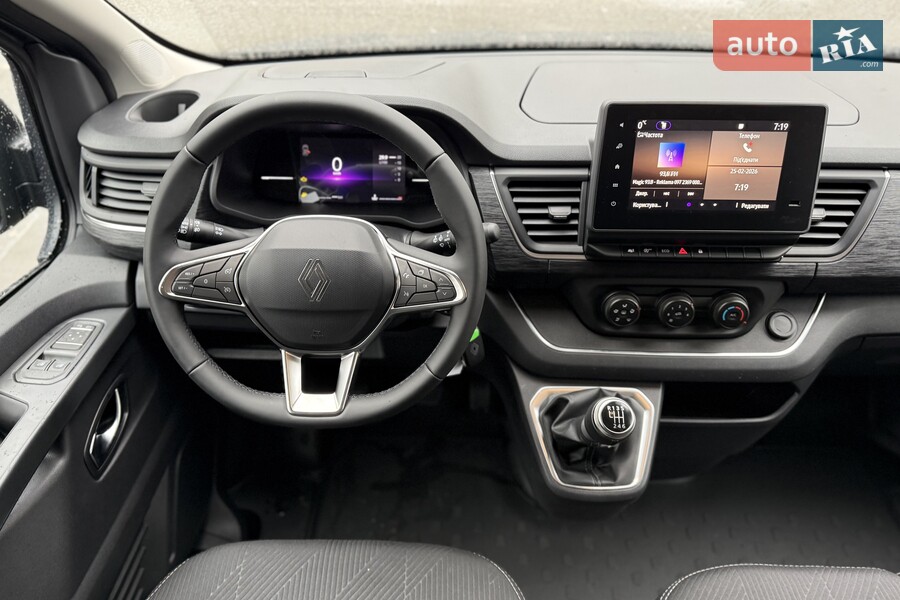 Renault Trafic - фото 13