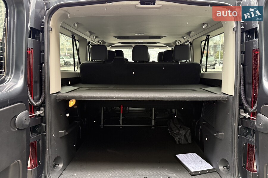 Renault Trafic - фото 20