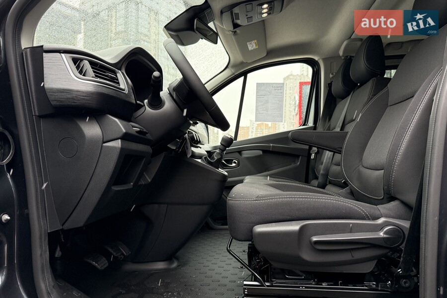 Renault Trafic - фото 27