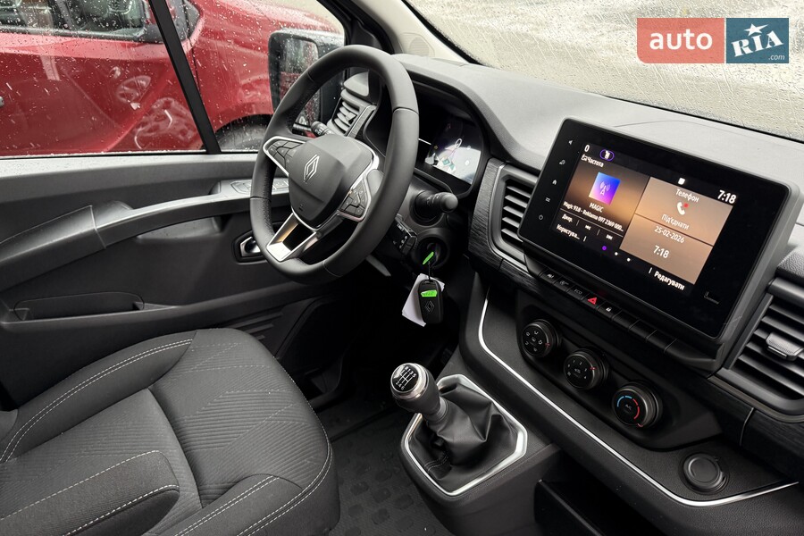 Renault Trafic - фото 26