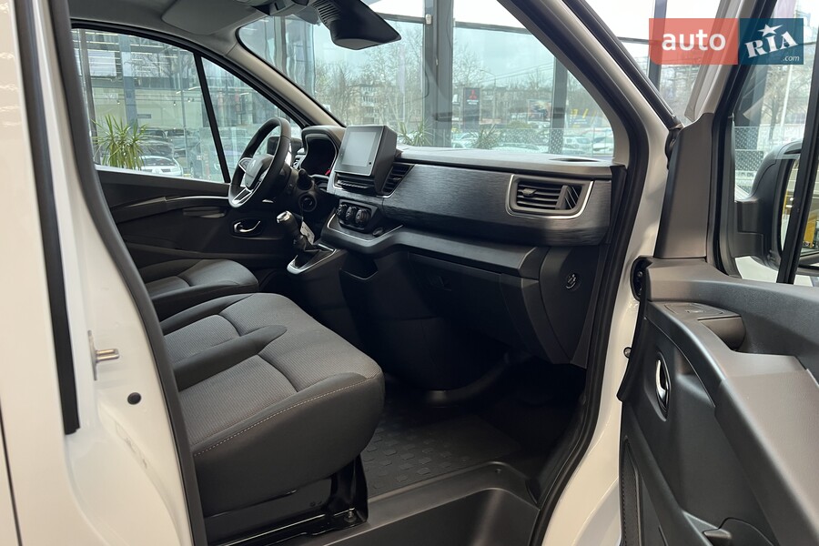 Renault Trafic - фото 7