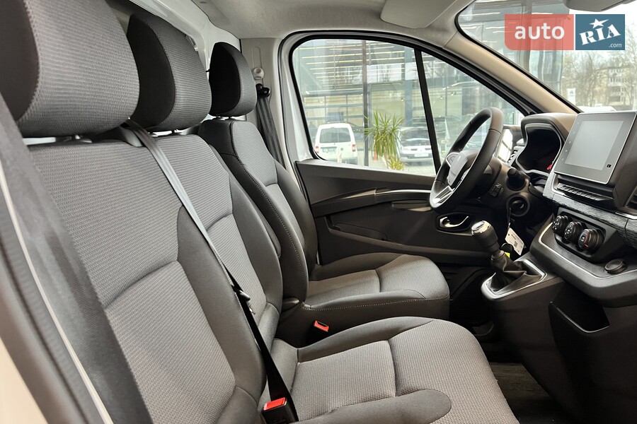 Renault Trafic - фото 6