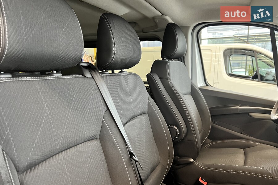 Renault Trafic - фото 8