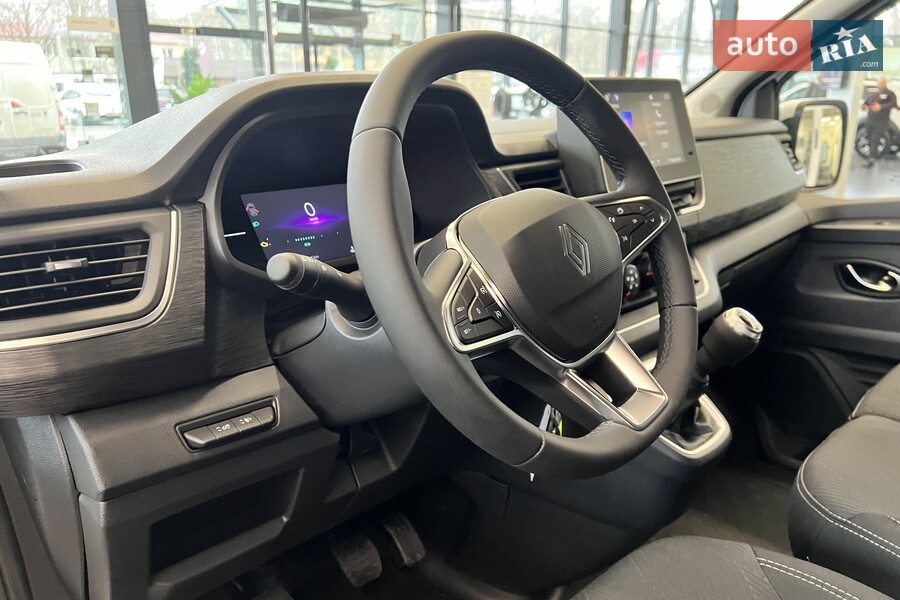 Renault Trafic - фото 12